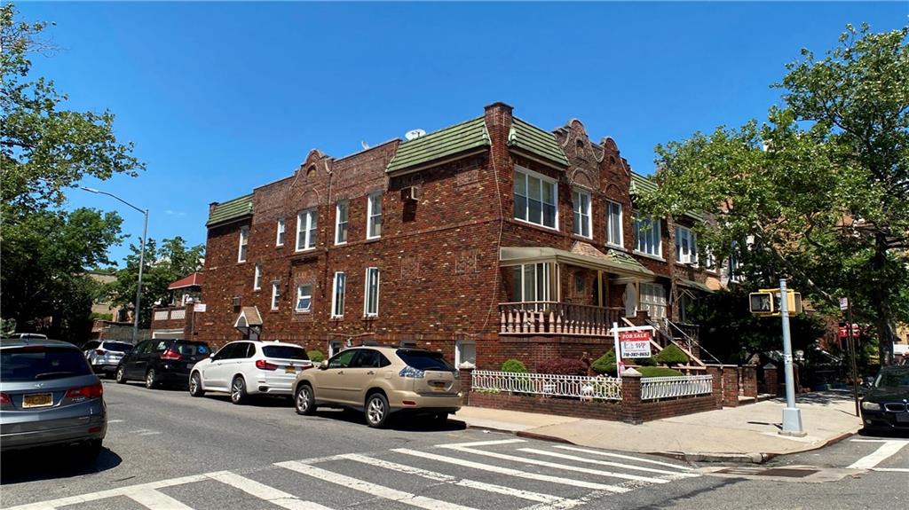 249 Avenue P Brooklyn Ny 11204 Nyc Douglas Elliman